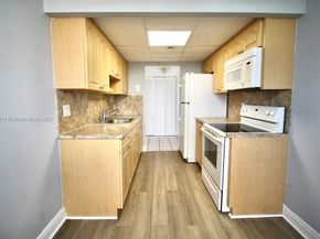 1470 NE 123rd St A1215, North Miami FL 33161