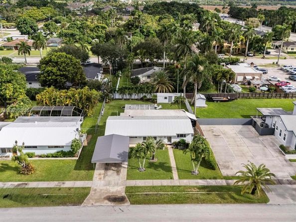 53 NW 19th St, Homestead FL 33030