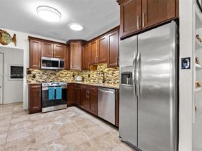 53 NW 19th St, Homestead FL 33030