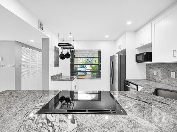 132 S Cypress Rd 518, Pompano Beach FL 33060