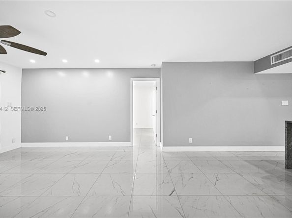 132 S Cypress Rd 518, Pompano Beach FL 33060