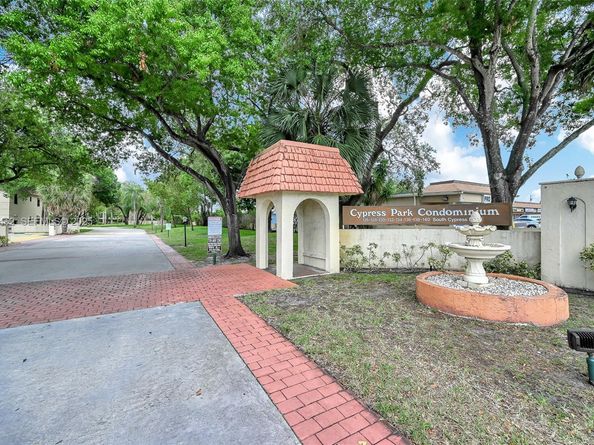 132 S Cypress Rd 518, Pompano Beach FL 33060