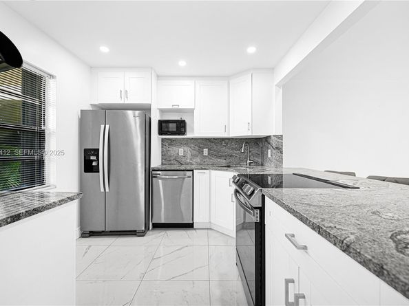 132 S Cypress Rd 518, Pompano Beach FL 33060