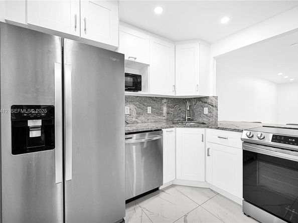 132 S Cypress Rd 518, Pompano Beach FL 33060