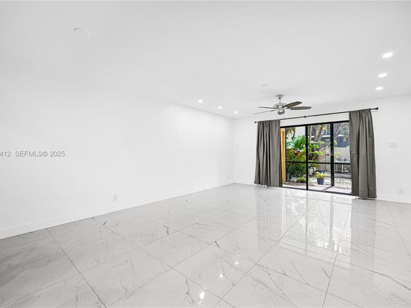 132 S Cypress Rd 518, Pompano Beach FL 33060