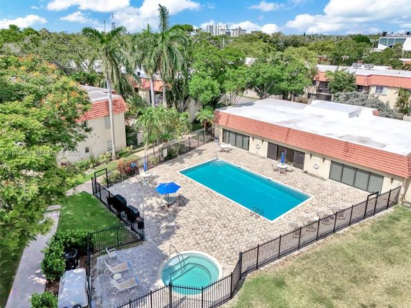 132 S Cypress Rd 518, Pompano Beach FL 33060