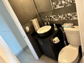 6820 W Flagler St 405, Miami FL 33144