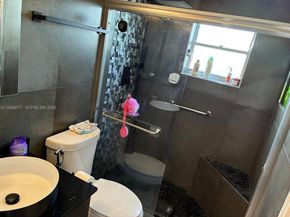 6820 W Flagler St 405, Miami FL 33144