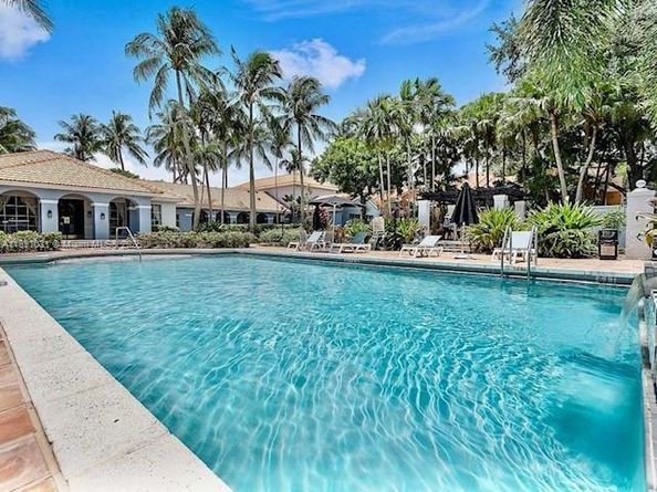3239 Clint Moore Rd 207, Boca Raton FL 33496