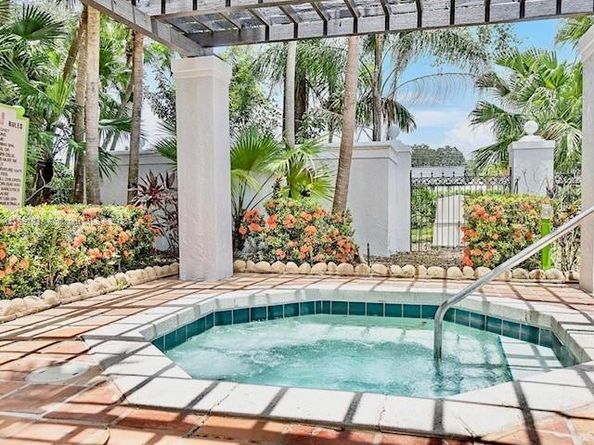 3239 Clint Moore Rd 207, Boca Raton FL 33496
