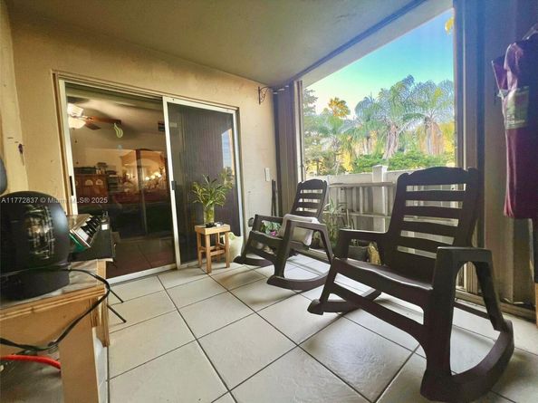 18810 NW 57th Ave 102, Hialeah FL 33015