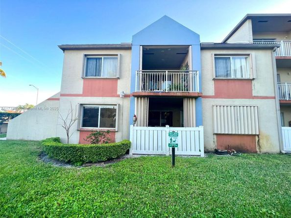 18810 NW 57th Ave 102, Hialeah FL 33015