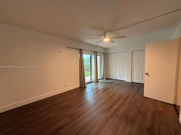 23 N Valencia Dr 232, Davie FL 33324