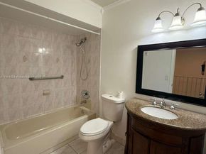 23 N Valencia Dr 232, Davie FL 33324