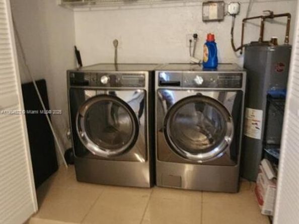 23 N Valencia Dr 232, Davie FL 33324