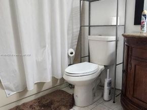 23 N Valencia Dr 232, Davie FL 33324