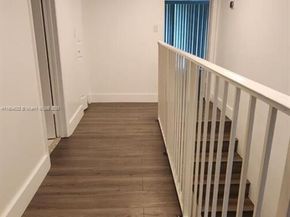 23 N Valencia Dr 232, Davie FL 33324