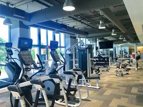 16385 Biscayne Blvd. 1902, North Miami Beach FL 33160