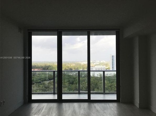 16385 Biscayne Blvd. 1902, North Miami Beach FL 33160