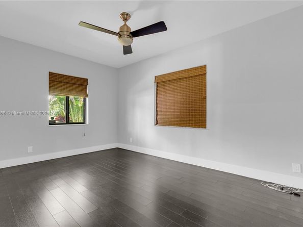549 NE 12th Ave #1, Fort Lauderdale FL 33301