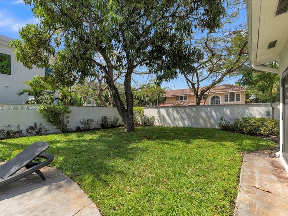 549 NE 12th Ave #1, Fort Lauderdale FL 33301
