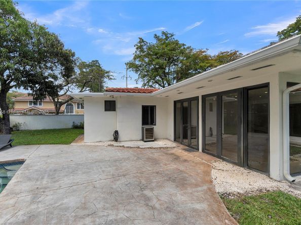 549 NE 12th Ave #1, Fort Lauderdale FL 33301