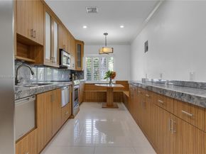 549 NE 12th Ave #1, Fort Lauderdale FL 33301
