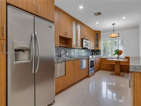 549 NE 12th Ave #1, Fort Lauderdale FL 33301