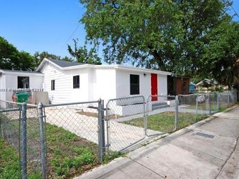 286 NW 57th St