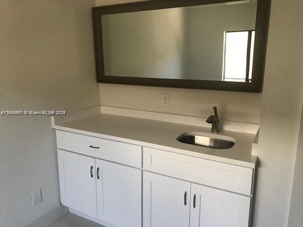 286 NW 57th St, Miami FL 33127