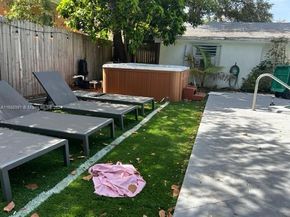 286 NW 57th St, Miami FL 33127