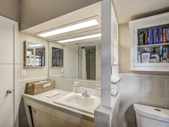 1531 Stillwater Dr, Miami Beach FL 33141