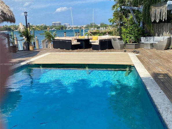 1531 Stillwater Dr, Miami Beach FL 33141