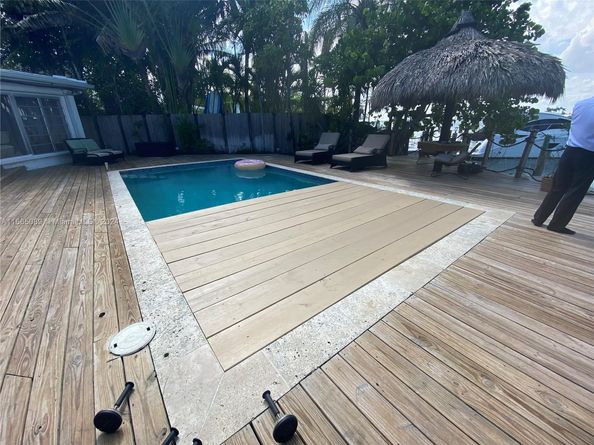 1531 Stillwater Dr, Miami Beach FL 33141