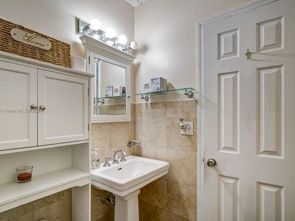 1531 Stillwater Dr, Miami Beach FL 33141
