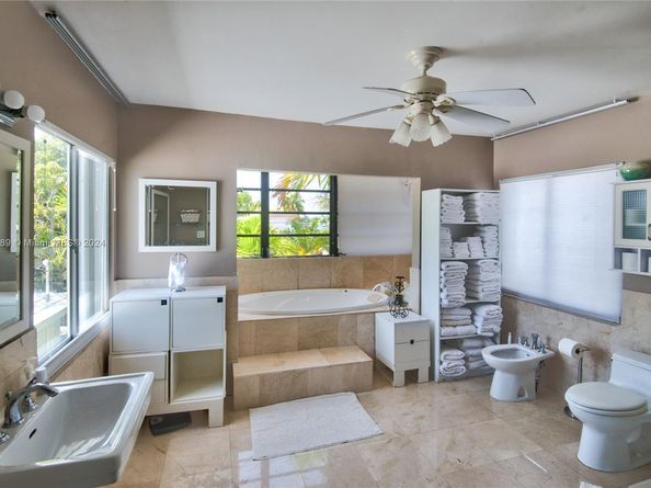 1531 Stillwater Dr, Miami Beach FL 33141