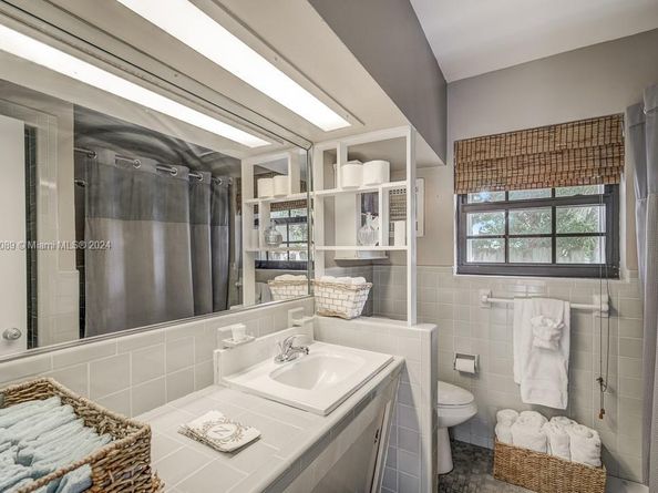 1531 Stillwater Dr, Miami Beach FL 33141