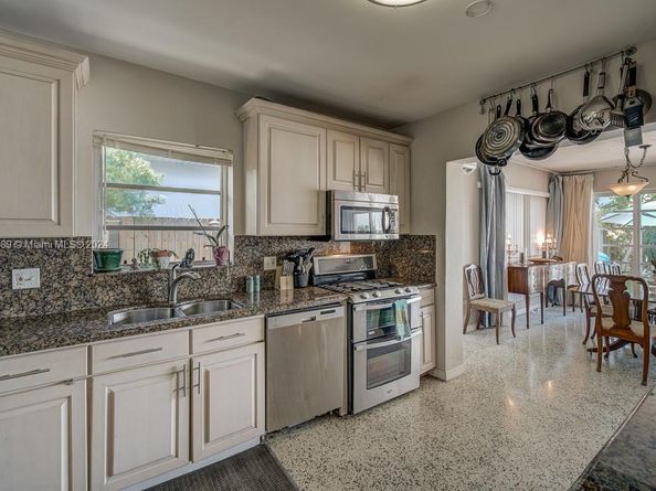 1531 Stillwater Dr, Miami Beach FL 33141