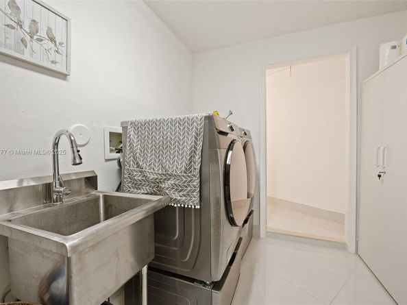 2729 NW 28th St, Boca Raton FL 33434