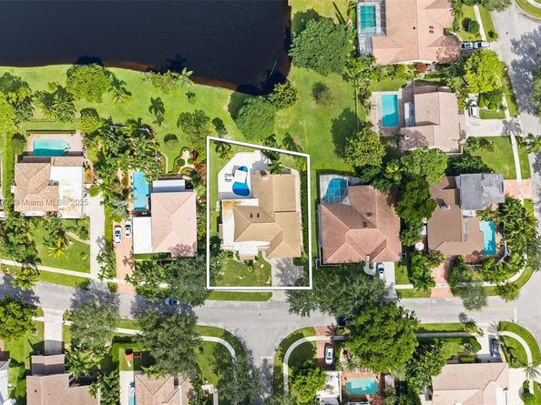 2729 NW 28th St, Boca Raton FL 33434