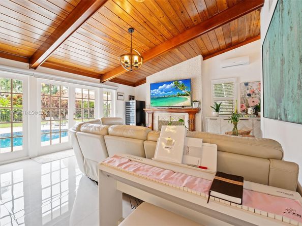 2729 NW 28th St, Boca Raton FL 33434