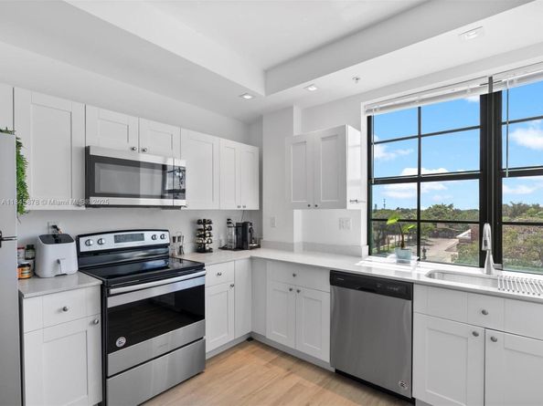 4100 SW 64th Ave 301, Davie FL 33314