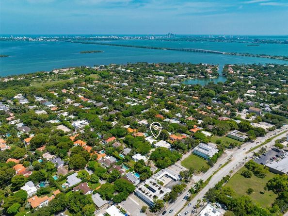 430 NE 52nd Ter, Miami FL 33137