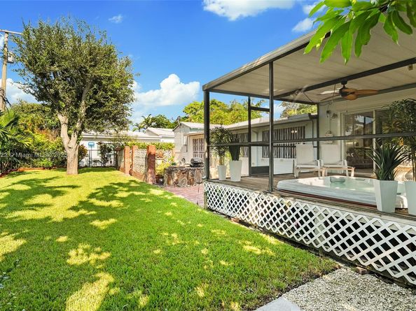 430 NE 52nd Ter, Miami FL 33137