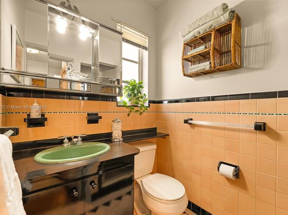 430 NE 52nd Ter, Miami FL 33137