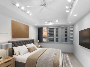 11 Island Ave PH5, Miami Beach FL 33139