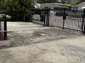 67 NW 34th St, Miami FL 33127
