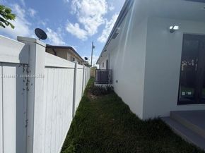 644 NW 6th Ct, Hallandale Beach FL 33009