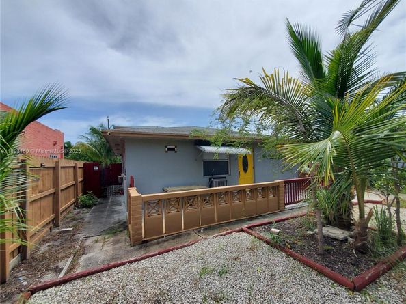 312 N 9th Ave N, Lake Worth FL 33460