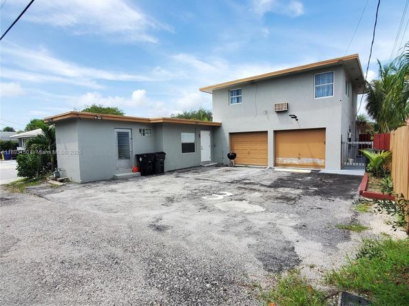 312 N 9th Ave N, Lake Worth FL 33460
